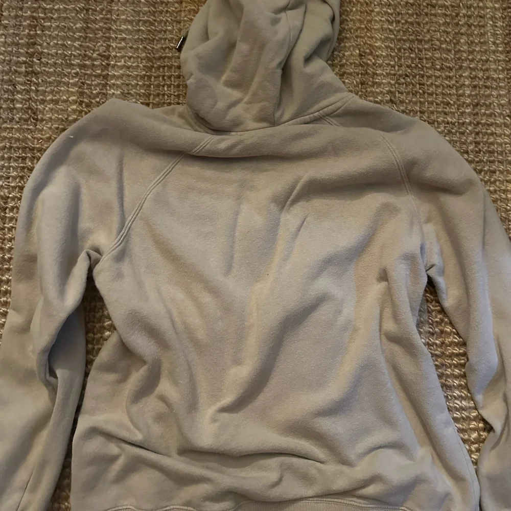 The North Face Beige Logo Hoodie – Women’s Medium - Picture 5 of 5